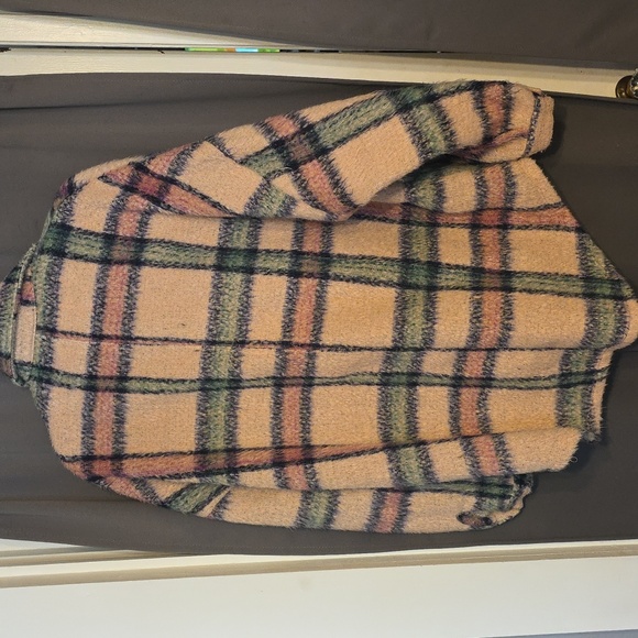 POL Women's Plaid Fleece Jacket/Shacket Fuzzy Buttons Pockets Ovetsized Sz S EUC - Picture 7 of 13